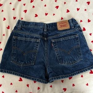 womens levis jean shorts